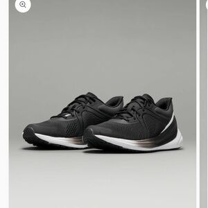 Lululemon blissfeel women’s running shoe brand new size 9.5